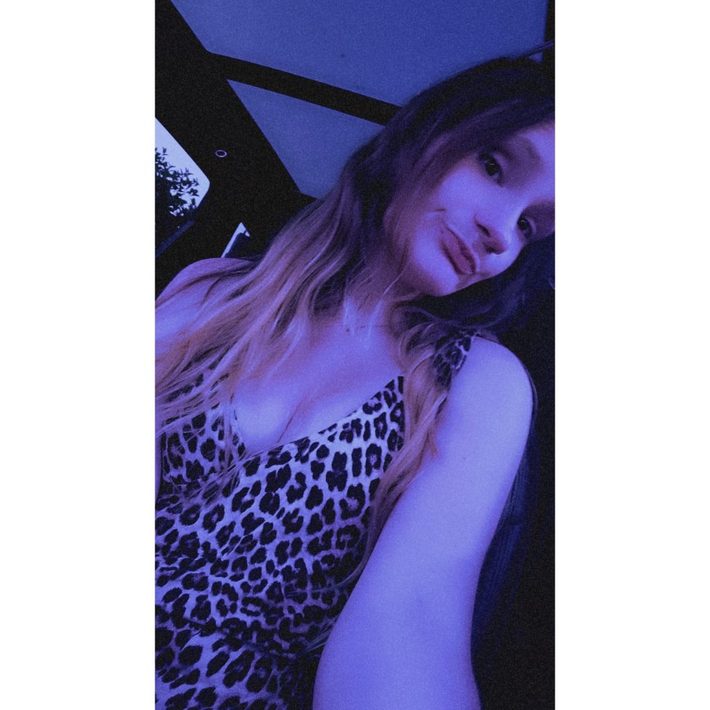 Self-portrait of the owner of MentalMessyAries Blog–Rachel Mascari